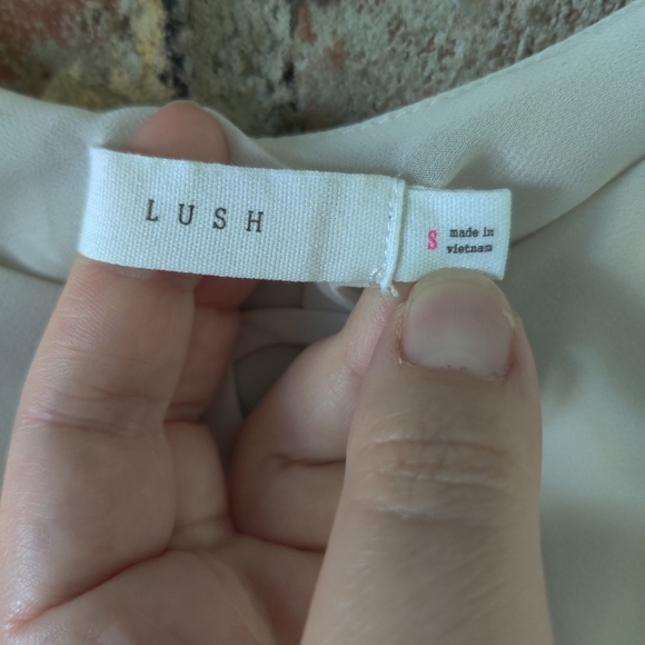 Lush Flowy Tank Top - Picture 4 of 4